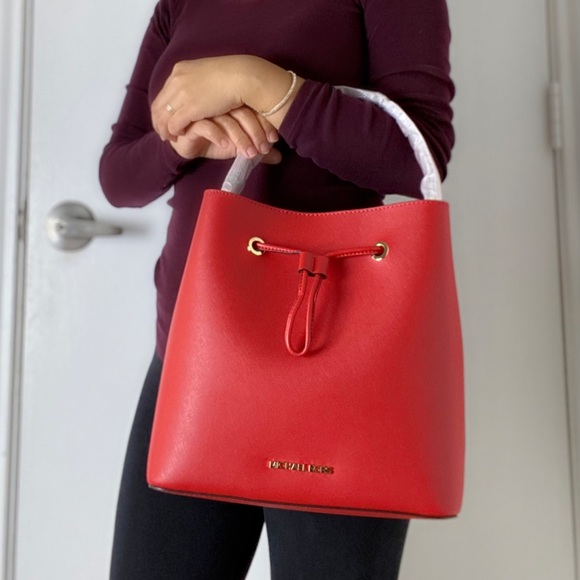 Michael Kors Suri Large Bucket - Picture 7 of 7